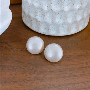 Vintage Retro Peal Stud Earrings